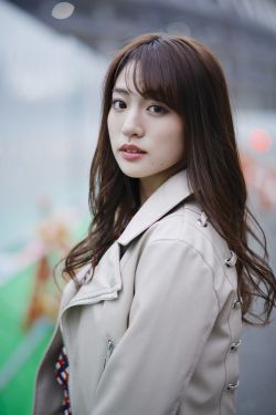 人间水蜜桃三女一男网名